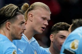 开云-包含哈兰德在RNG比赛中势不可挡，绝杀引发热议！的词条