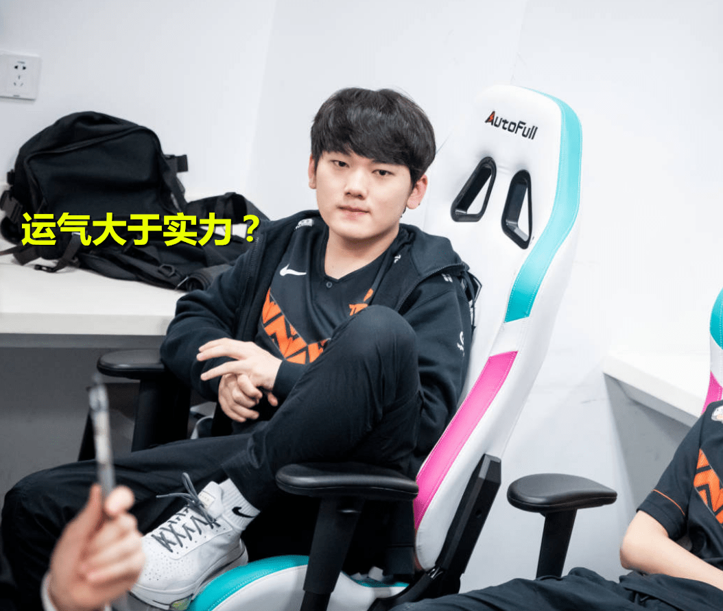 JackeyLove新星败北表现突出，IG前途光明！